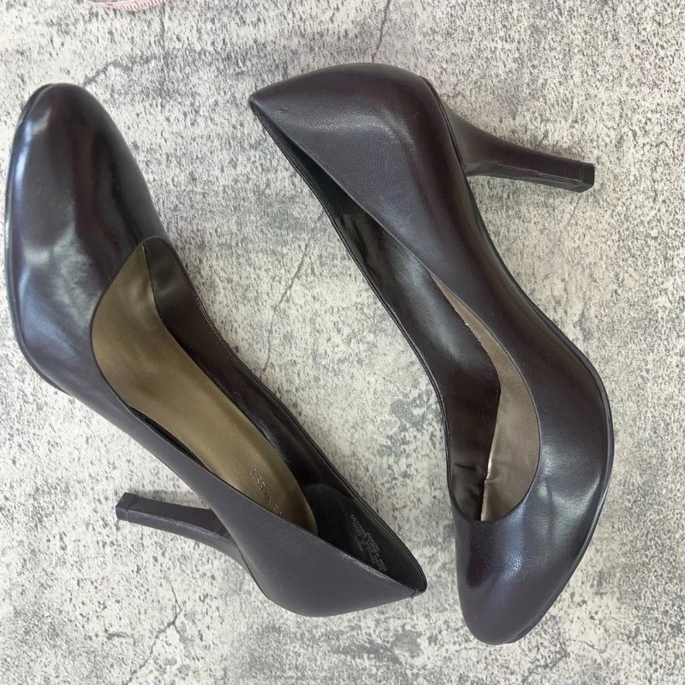 Chic Women's Brown Leather Heels